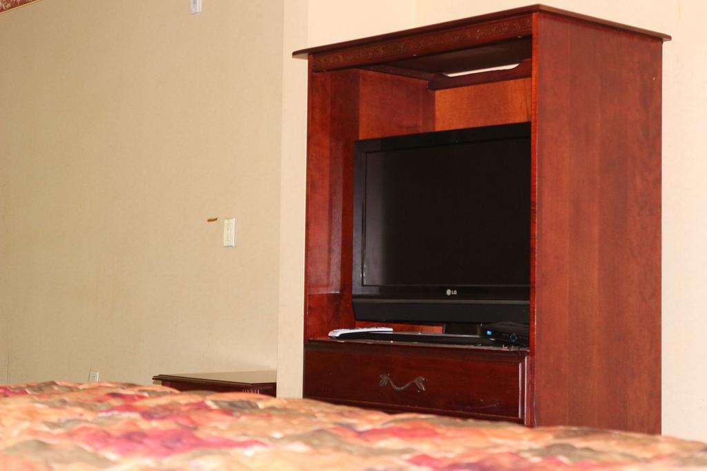 Magnolia Bay Hotel & Suites Jonesboro Esterno foto