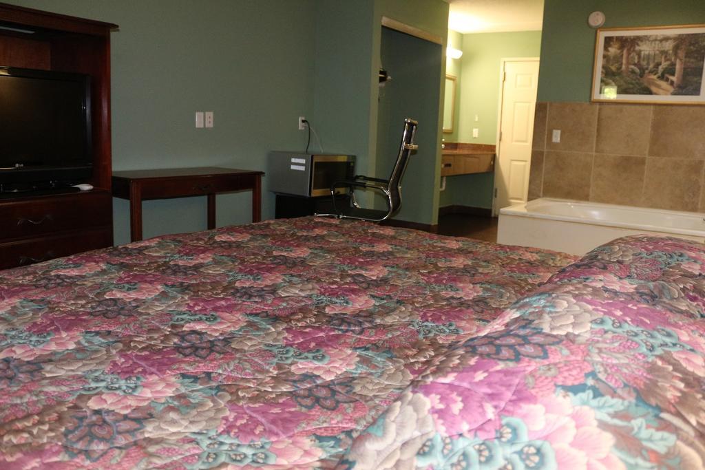 Magnolia Bay Hotel & Suites Jonesboro Esterno foto