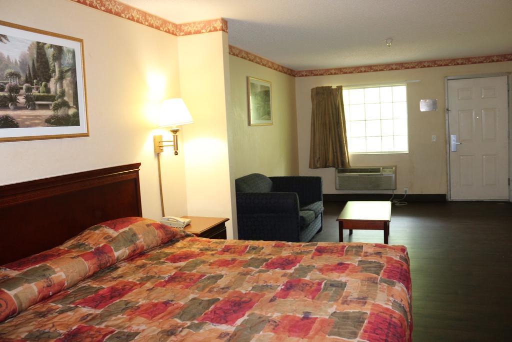Magnolia Bay Hotel & Suites Jonesboro Esterno foto