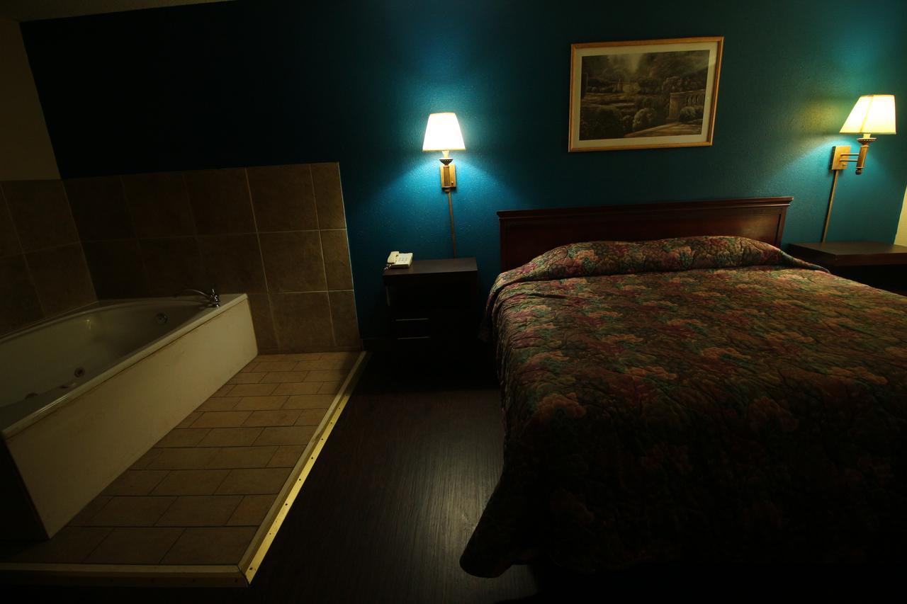 Magnolia Bay Hotel & Suites Jonesboro Esterno foto