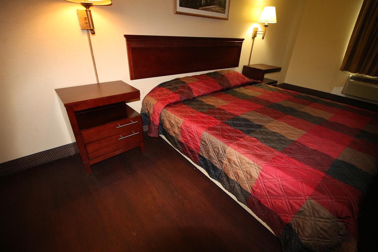 Magnolia Bay Hotel & Suites Jonesboro Esterno foto